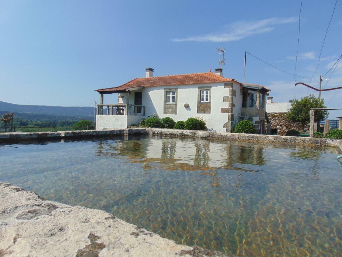 Вілла Casas Da Loureira - Casa Do Antonio E Pascoal Віла-Нова-де-Сервейра Екстер'єр фото