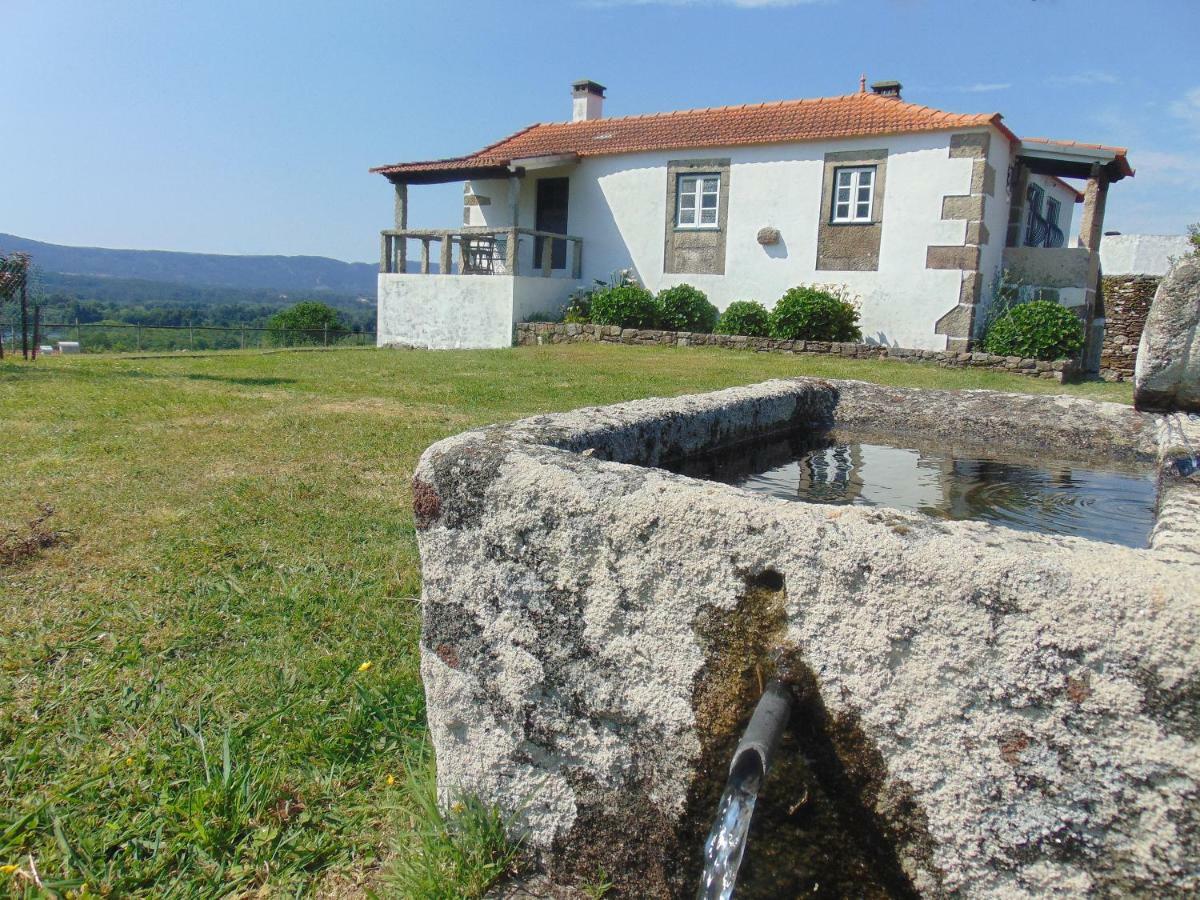 Вілла Casas Da Loureira - Casa Do Antonio E Pascoal Віла-Нова-де-Сервейра Екстер'єр фото